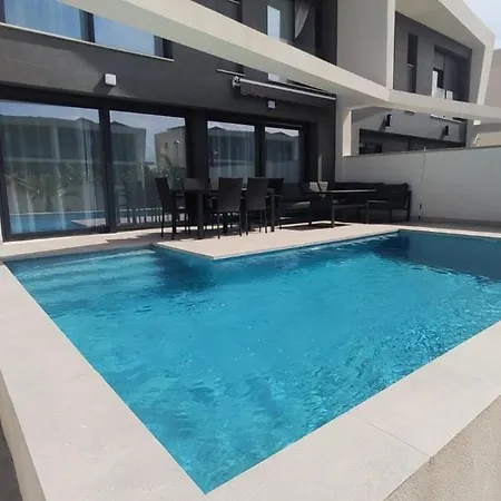 Casa Enjoy Villa
